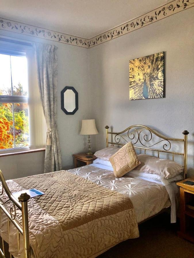 Brook House Bed & Breakfast บรอดเวย์ ภายนอก รูปภาพ