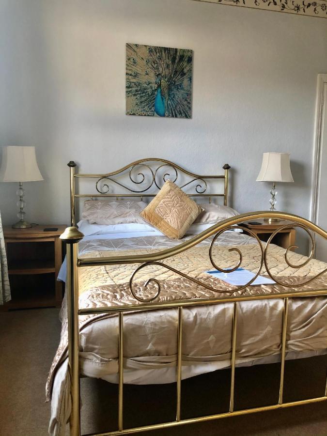 Brook House Bed & Breakfast บรอดเวย์ ภายนอก รูปภาพ
